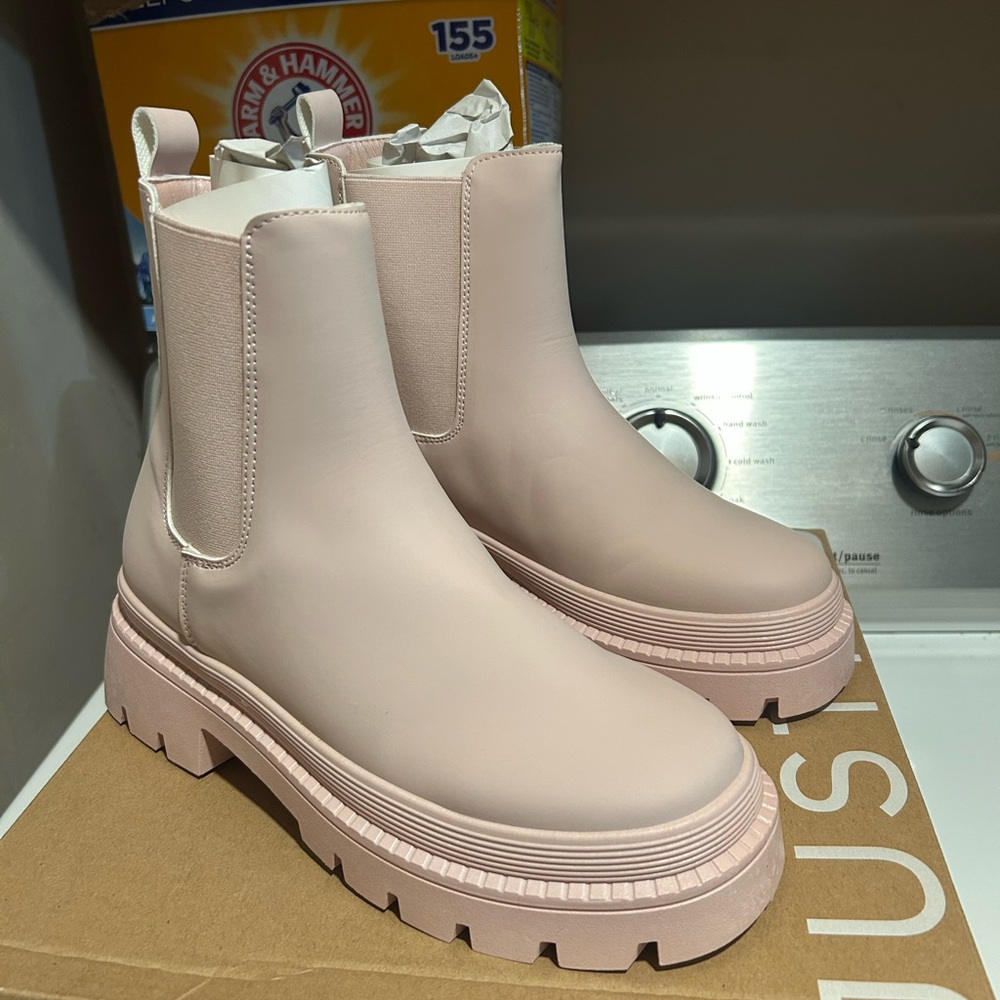 JustFab Light Pink Chelsea Boots